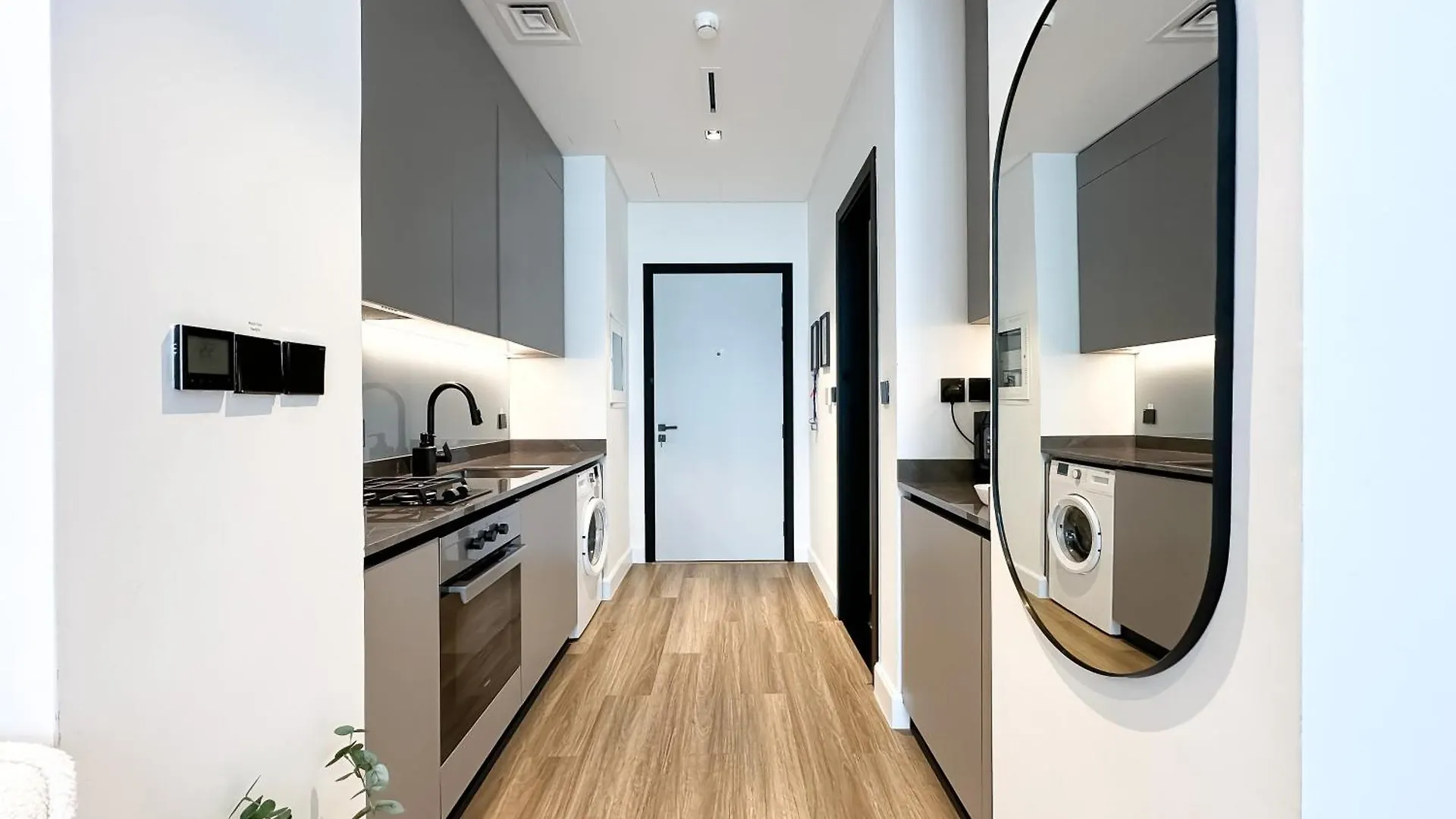 Modern Marvel Studio In Business Bay Dubai